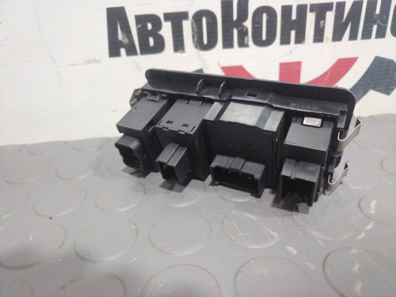 Блок управления зеркалами, 500 рублей, Красноярск