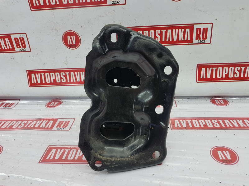 Кронштейн усилителя бампера, 900 рублей, Красноярск