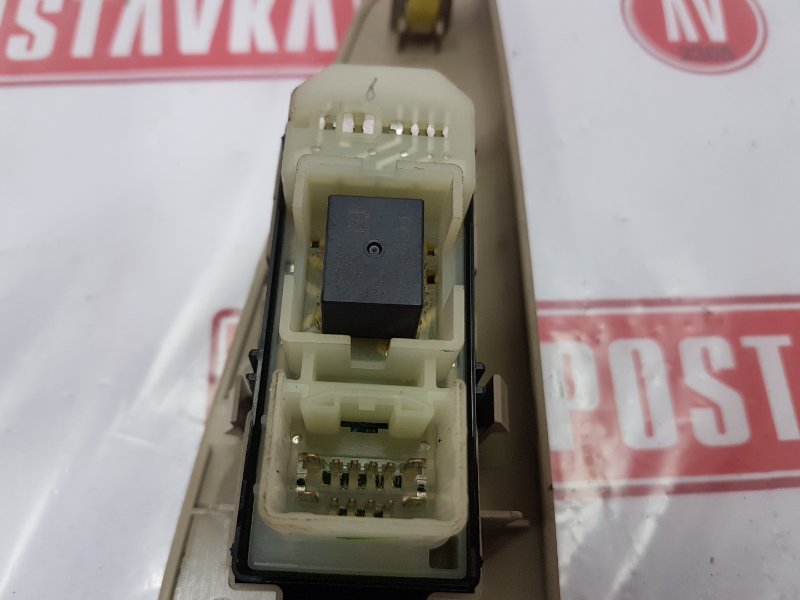 Блок управления стеклоподъемниками, 250 рублей, Красноярск