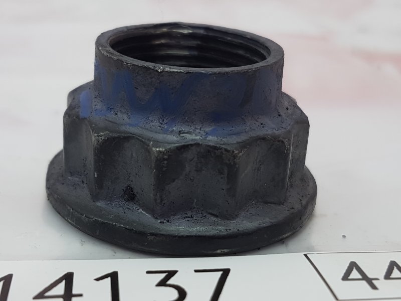 Гайка ступицы, 100 рублей, Красноярск