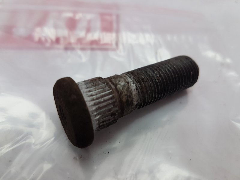 Шпилька колесная, 150 рублей, Красноярск