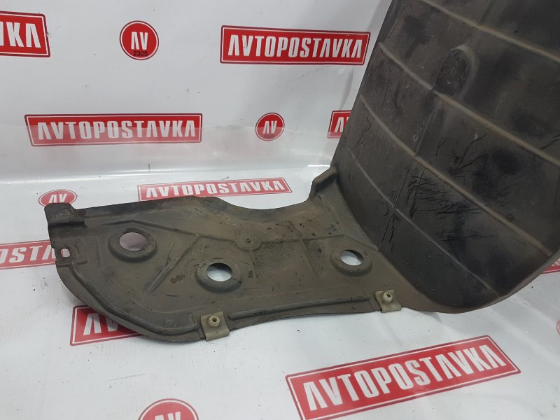 Подкрылок, 300 рублей, Красноярск