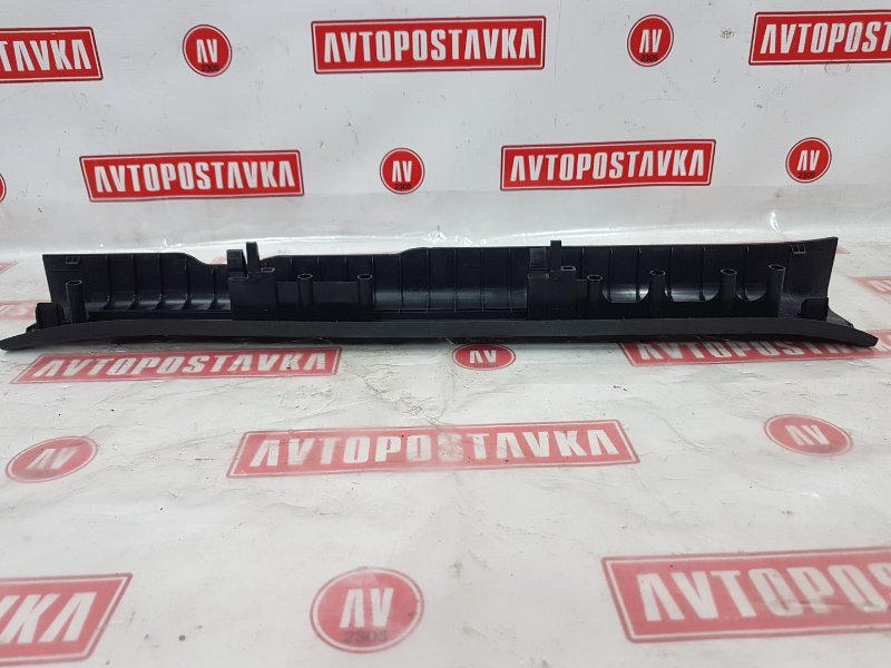 Накладка на порог салона, 500 рублей, Красноярск