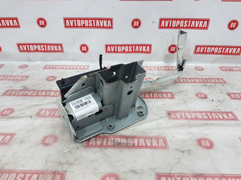 Кронштейн усилителя бампера, 2000 рублей, Красноярск