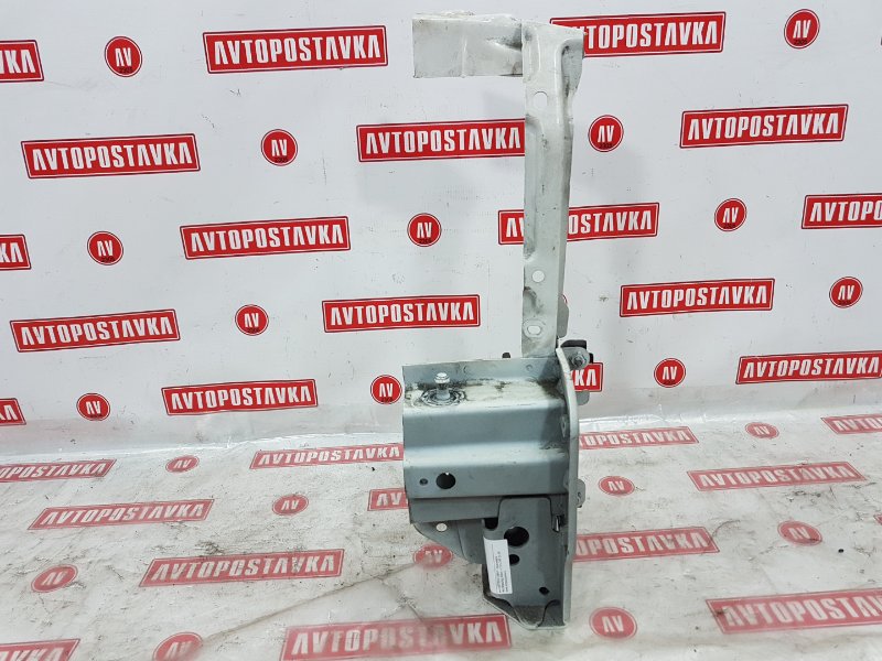 Кронштейн усилителя бампера, 2000 рублей, Красноярск