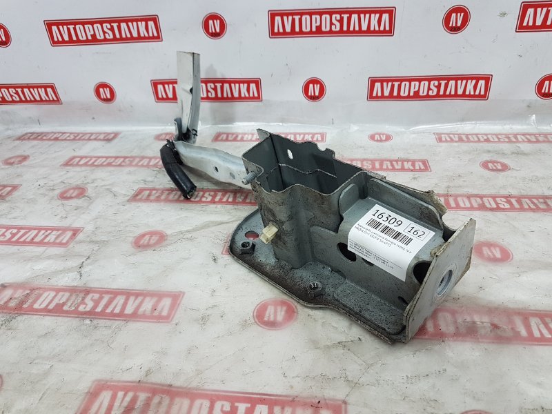 Кронштейн усилителя бампера, 2000 рублей, Красноярск