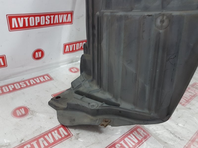 Подкрылок, 1000 рублей, Красноярск