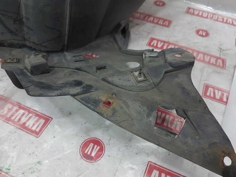 Подкрылок, 2000 рублей, Красноярск