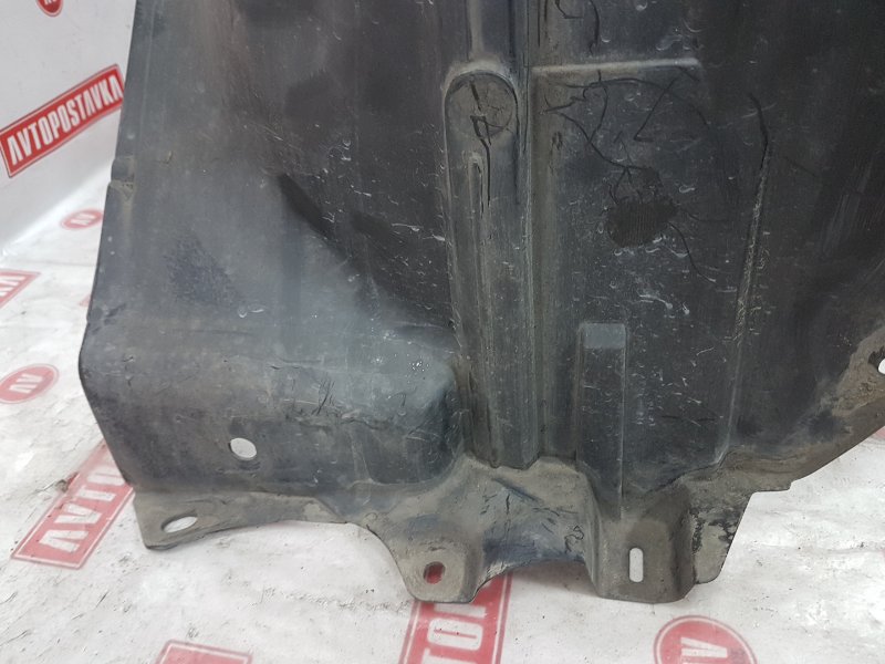 Подкрылок, 2000 рублей, Красноярск