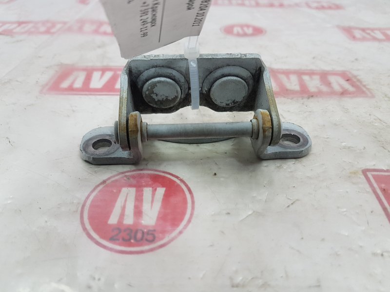 Петля двери багажника, 400 рублей, Красноярск