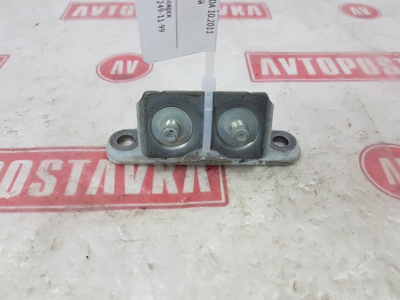 Петля двери багажника, 400 рублей, Красноярск