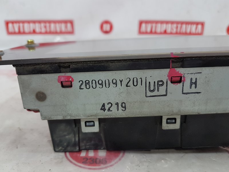 Дисплей центральной консоли, 1050 рублей, Красноярск