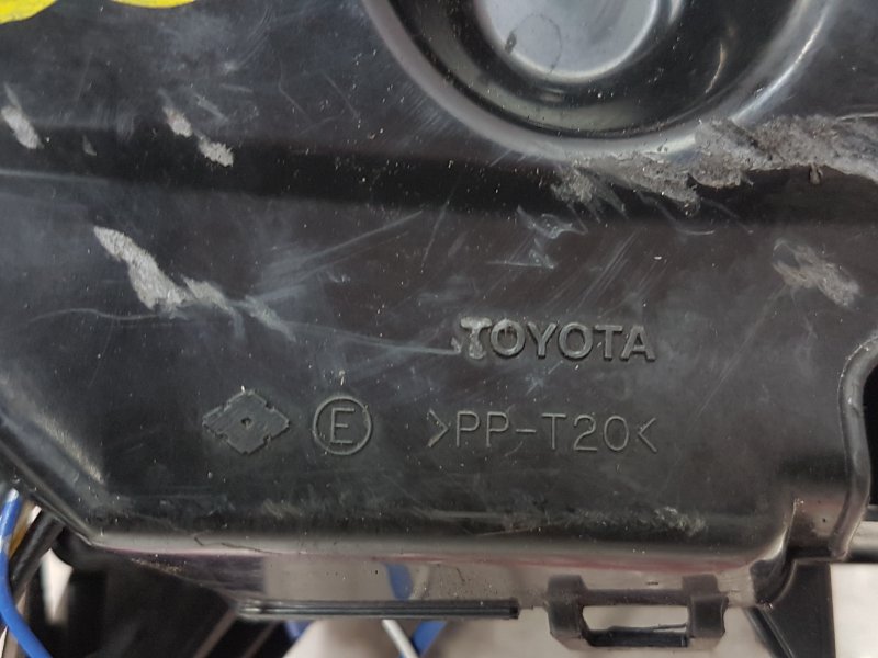 Блок предохранителей под капот, 2000 рублей, Красноярск