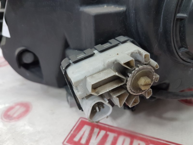 Фара ксеноновая, 2500 рублей, Красноярск