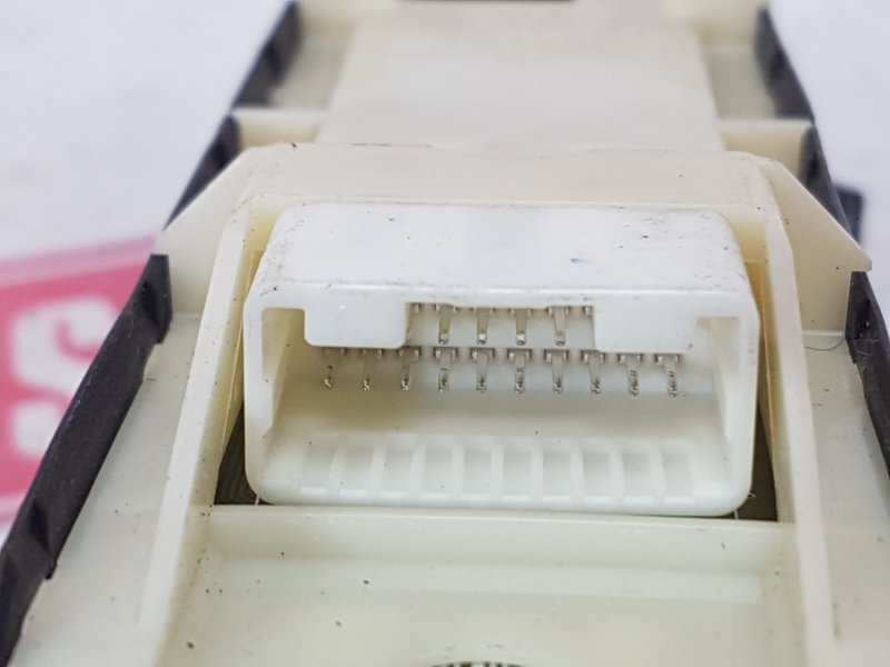 Блок управления стеклоподъемниками, 1000 рублей, Красноярск