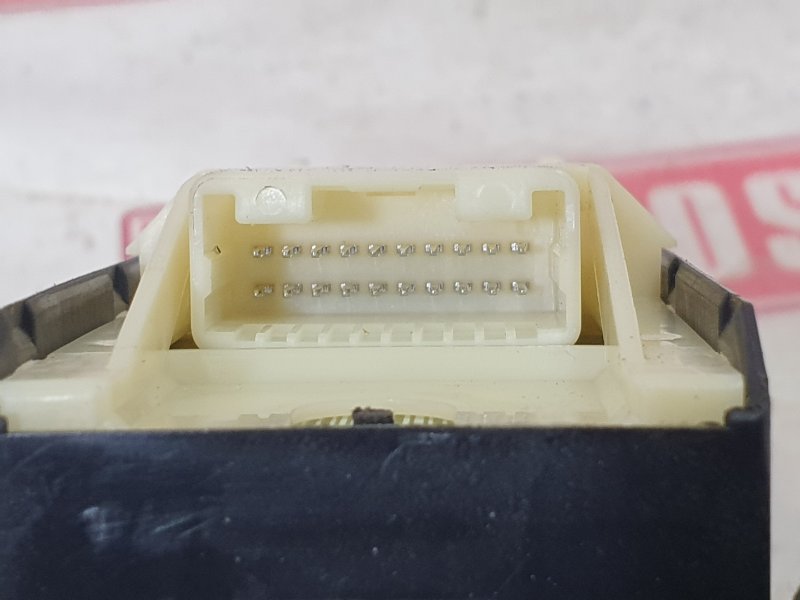 Блок управления стеклоподъемниками, 500 рублей, Красноярск