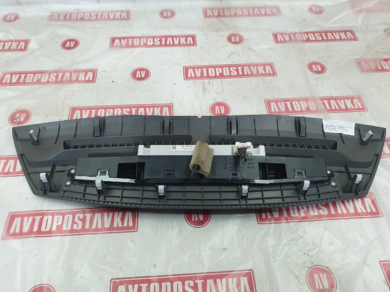 Накладка на торпедо, 500 рублей, Красноярск