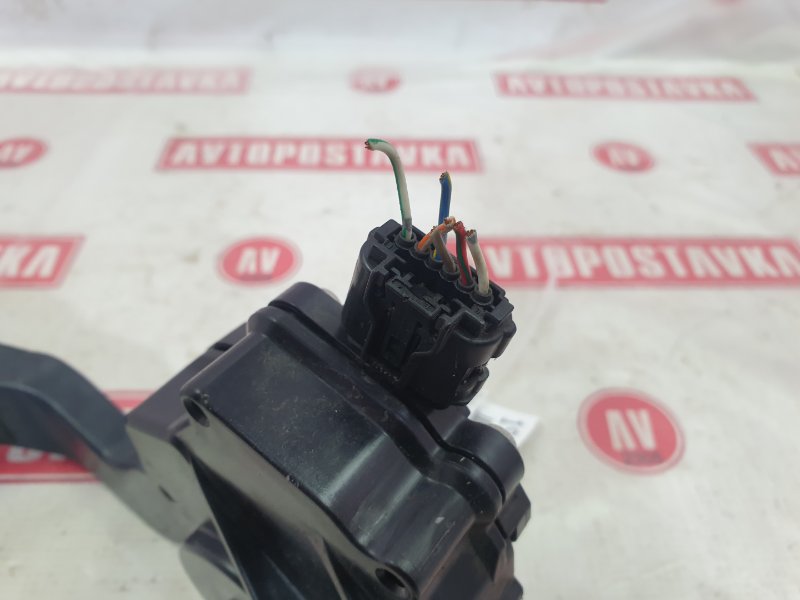 Педаль газа, 1000 рублей, Красноярск