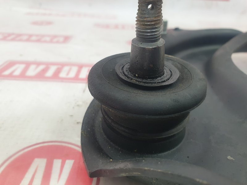 Рычаг подвески верхний, 1000 рублей, Красноярск