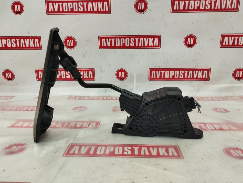 Педаль газа, 1000 рублей, Красноярск