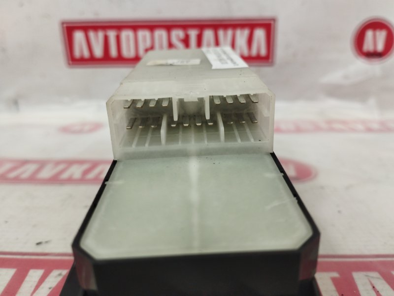 Блок управления стеклоподъемниками, 1000 рублей, Красноярск