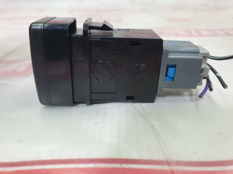 Кнопка противотуманной фары, 500 рублей, Красноярск