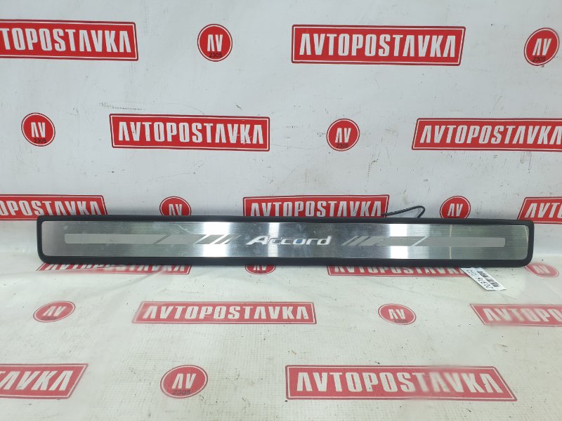 Накладка на порог салона, 5000 рублей, Красноярск