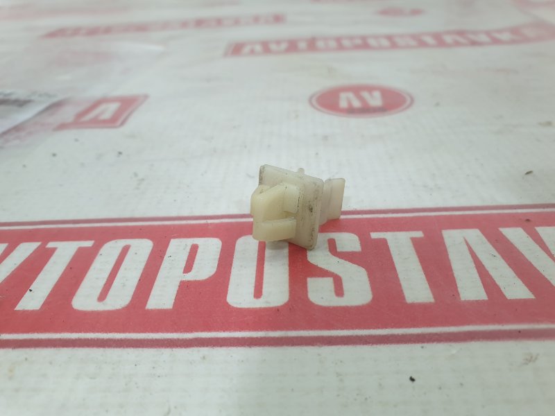 Фиксатор упора капота, 100 рублей, Красноярск