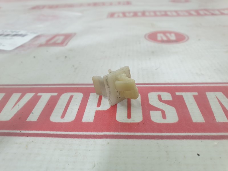 Фиксатор упора капота, 100 рублей, Красноярск