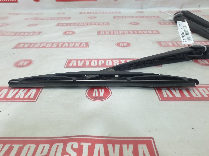 Дворник двери багажника, 1000 рублей, Красноярск