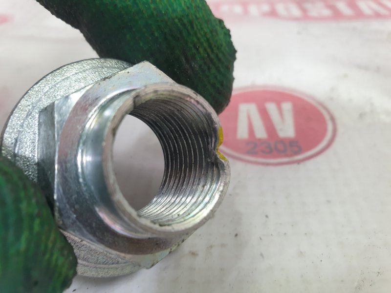 Гайка ступицы, 100 рублей, Красноярск