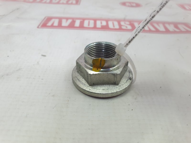 Гайка ступицы, 100 рублей, Красноярск