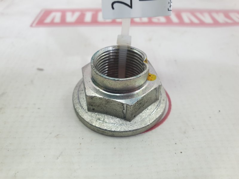 Гайка ступицы, 100 рублей, Красноярск