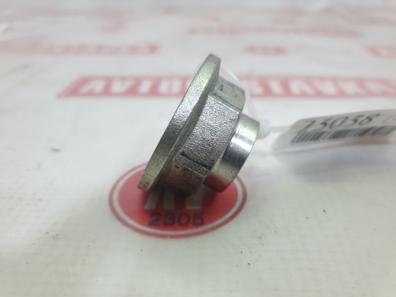 Гайка ступицы, 100 рублей, Красноярск