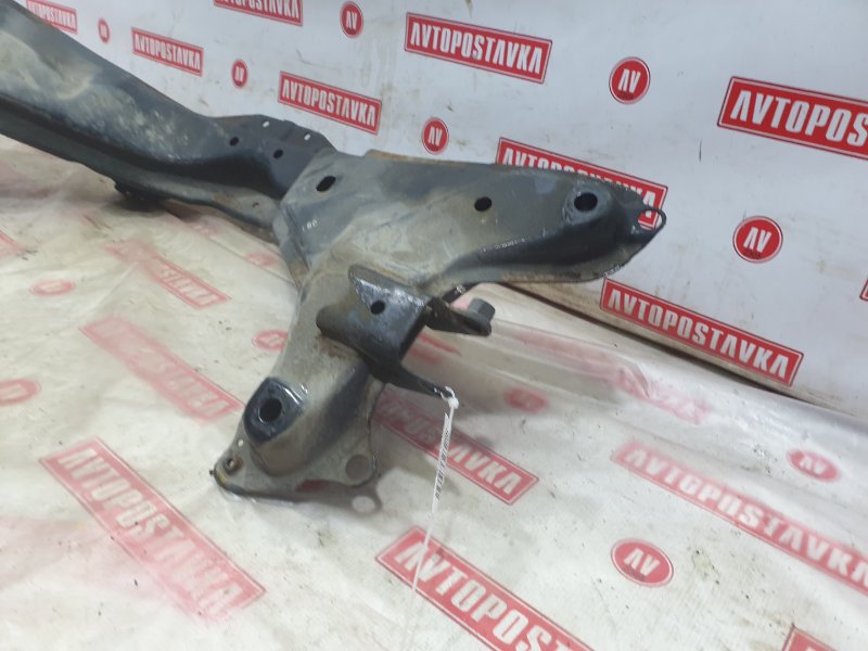 Подрамник поперечный, 2000 рублей, Красноярск