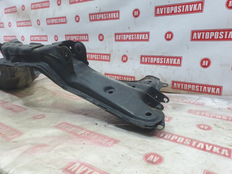 Подрамник поперечный, 2000 рублей, Красноярск