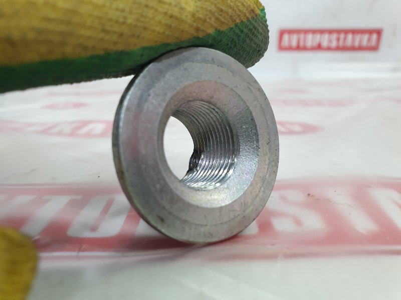 Гайка ступицы, 100 рублей, Красноярск