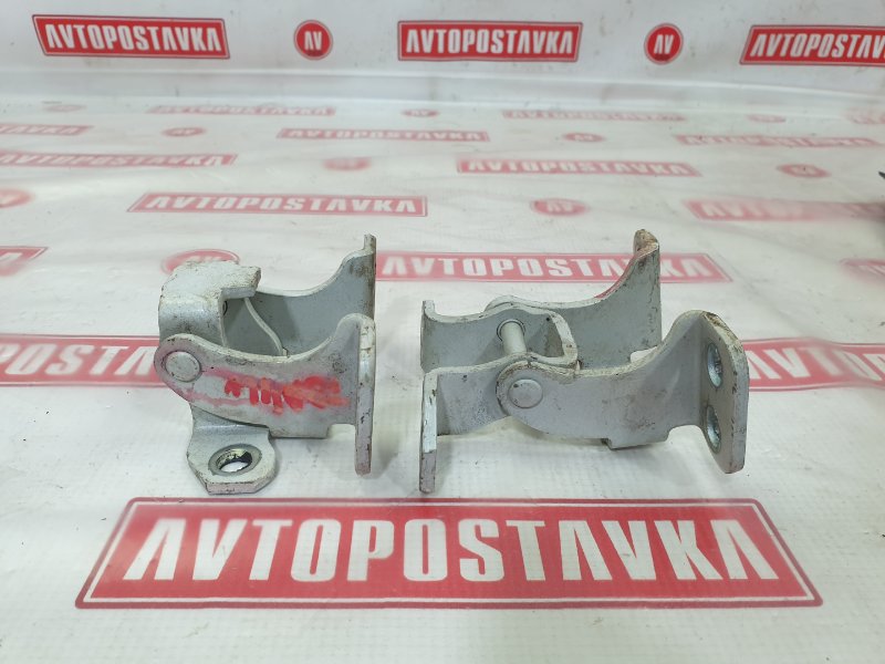 Петля двери багажника, 1200 рублей, Красноярск