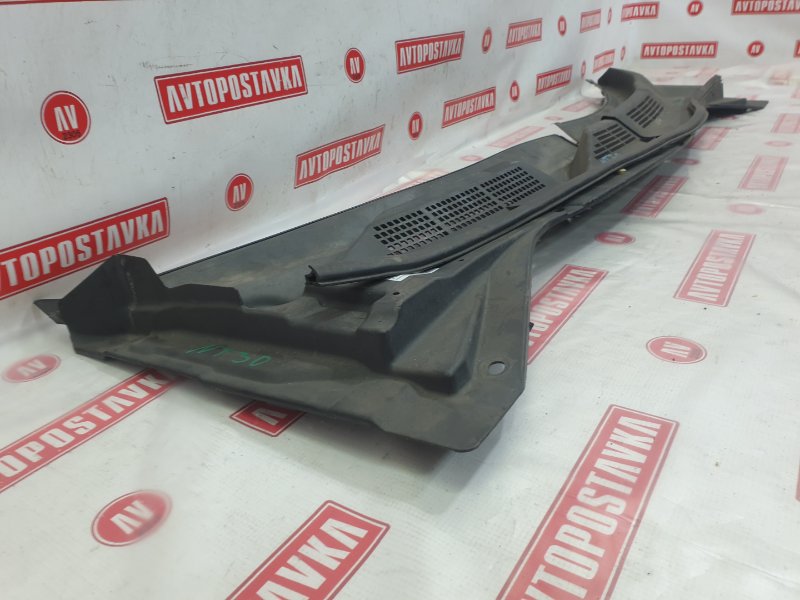 Решетка под лобовое стекло, 300 рублей, Красноярск