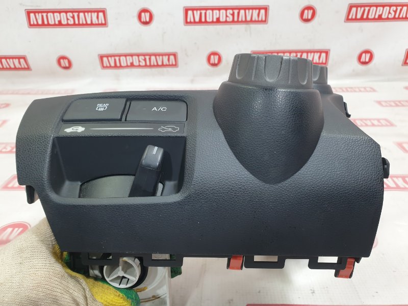 Блок управления климат-контролем, 500 рублей, Красноярск