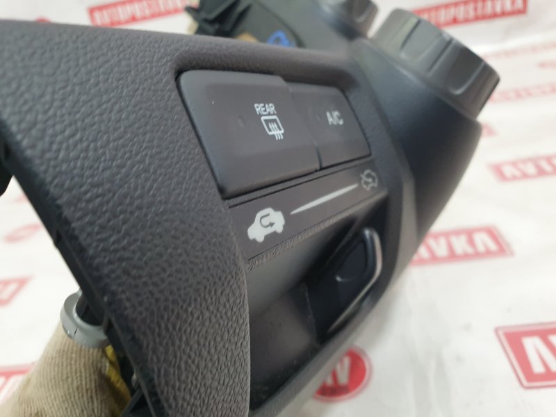 Блок управления климат-контролем, 500 рублей, Красноярск