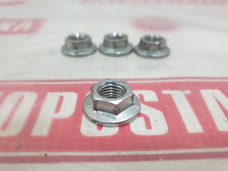 Гайка маховика, 200 рублей, Красноярск