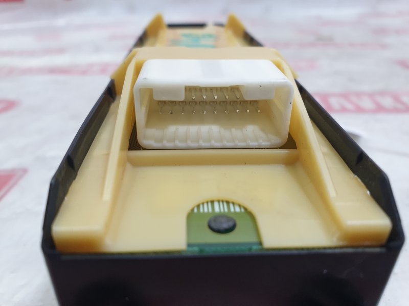 Блок управления стеклоподъемниками, 500 рублей, Красноярск