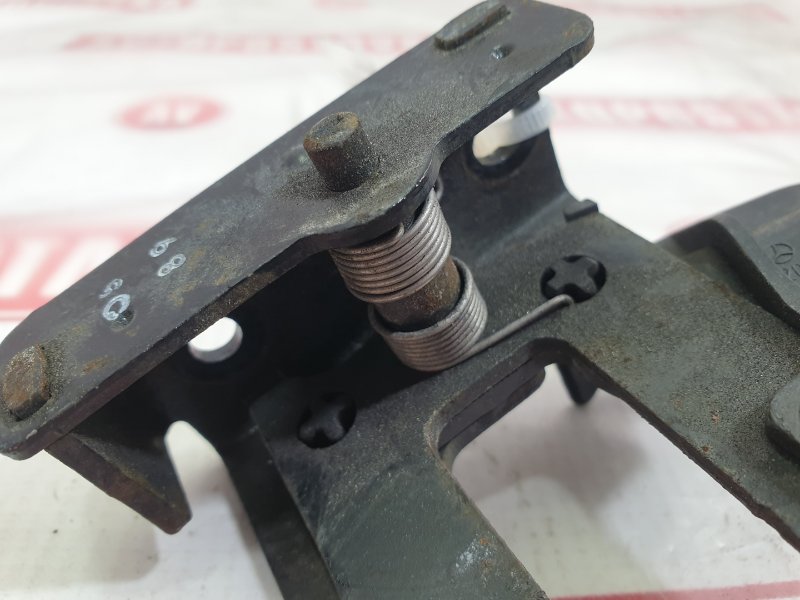 Замок капота, 1000 рублей, Красноярск