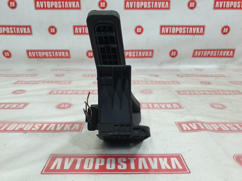 Педаль газа, 1000 рублей, Красноярск