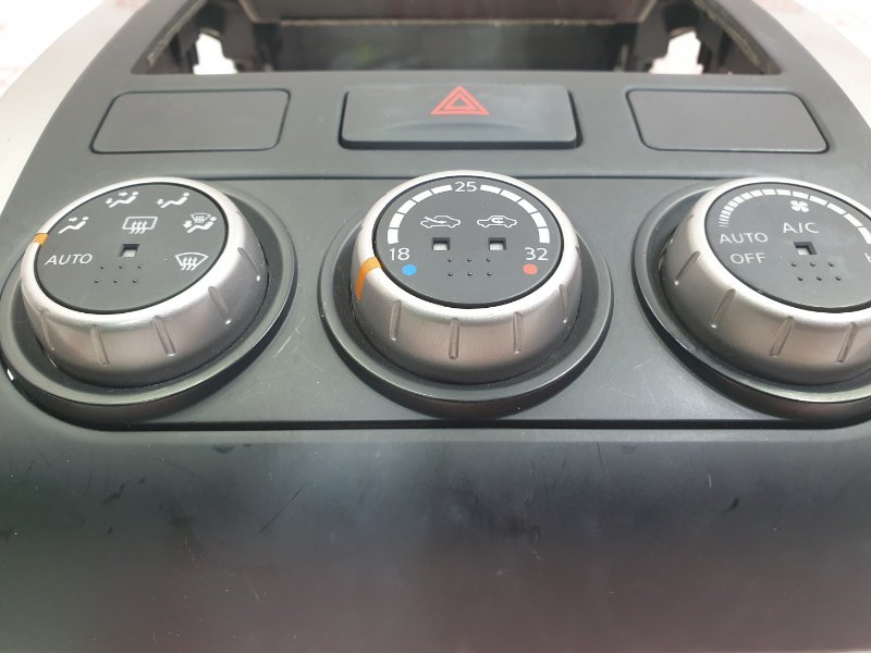 Блок управления климат-контролем, 1000 рублей, Красноярск