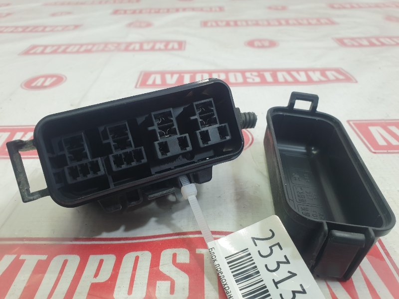 Блок предохранителей под капот, 500 рублей, Красноярск