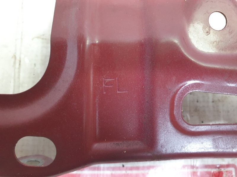 Кронштейн крыла, 1000 рублей, Красноярск