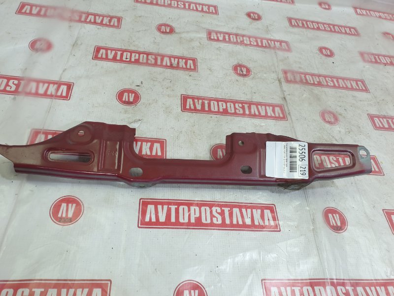 Кронштейн крыла, 1000 рублей, Красноярск