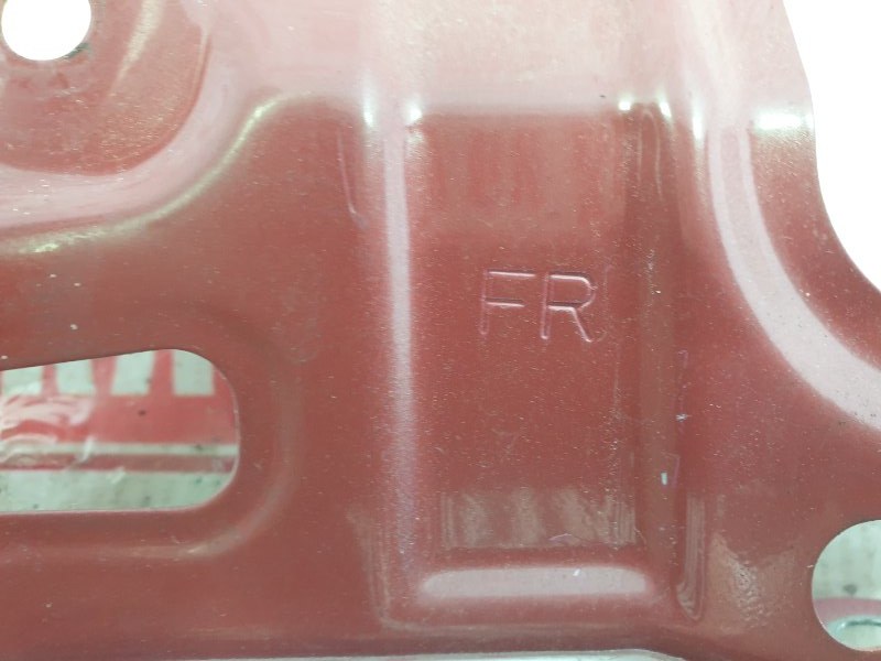 Кронштейн крыла, 1000 рублей, Красноярск